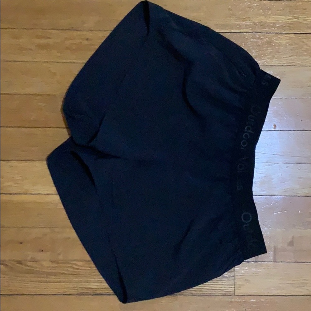 Outdoor Voices Relay short black